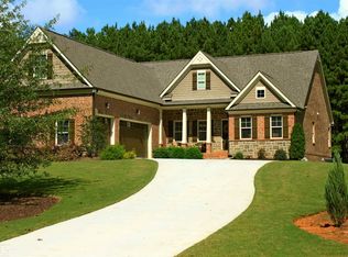 2101 Meadowood Cv, Monroe, GA 30655