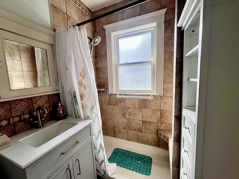33 Oakland Rd #1 — Photo 13