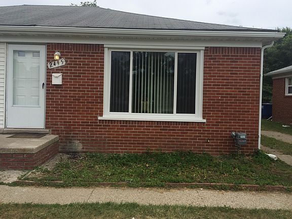 4th image of 2495 Ackley Ave #256