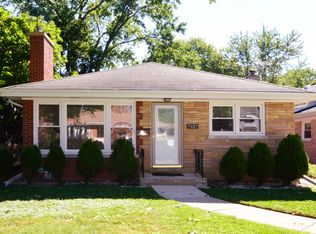 7927 Kilbourn Ave, Skokie, IL 60076