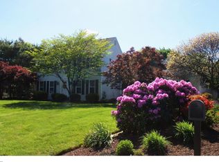 9 Paddock Dr, Lawrence Township, NJ 08648