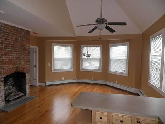 4th image of 14 Karen Ct APT 5
