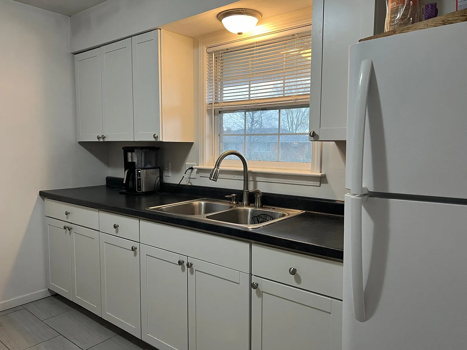3740 Diane Ln — Photo 3