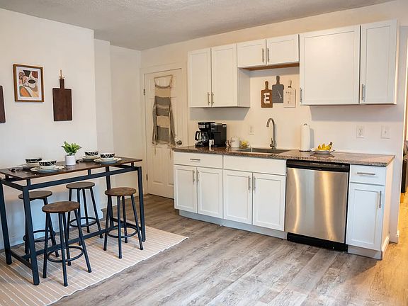 5th image of 3269 Bainton St