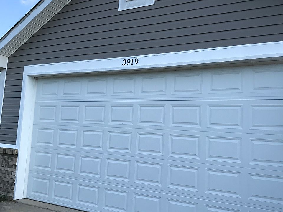 2nd image of 3919 Sweetgum Dr