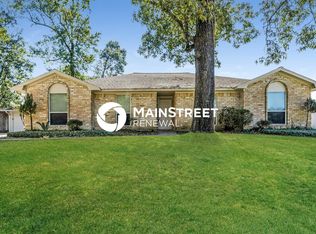 10074 Woodhollow Dr, Conroe, TX 77385