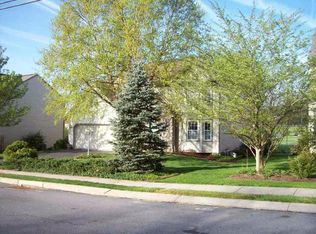 416 Woodhall Dr, Willow Street, PA 17584