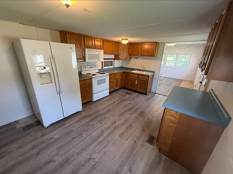 63 Miami Dr — Photo 11