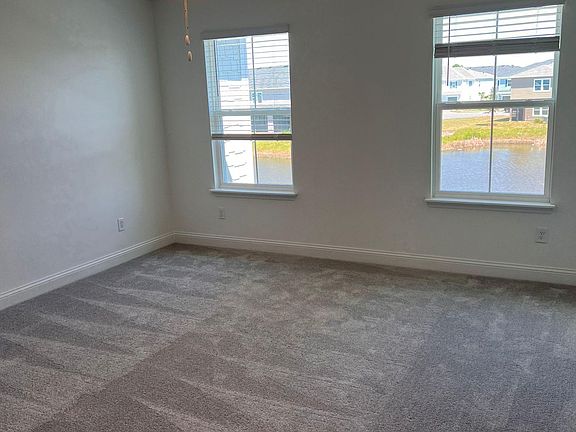 5th image of 28 Samantha Ct