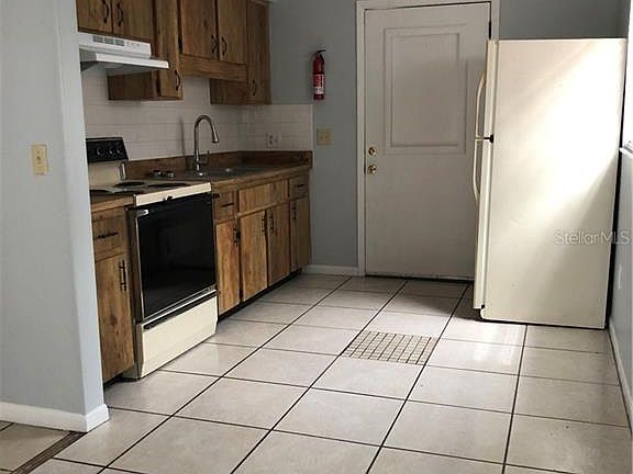 2nd image of 1406 Spencer Ct #A