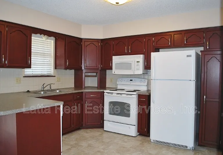 2916 SW Jackson St — Photo 6