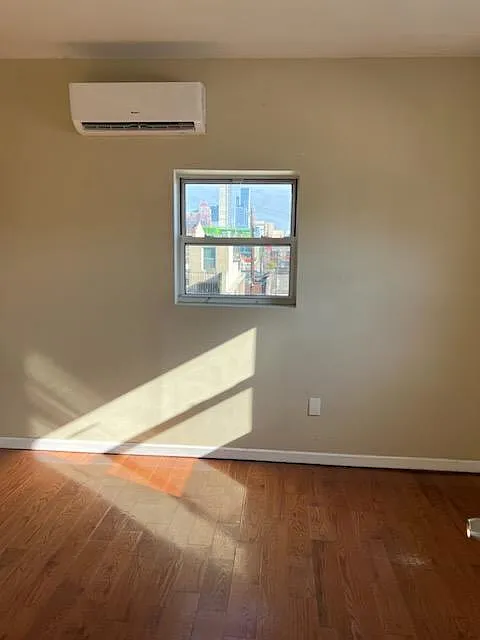 1 bed, 400 sqft, $1,045 — Photo 3