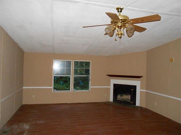 5th image of 3711 Hollow Creek Dr