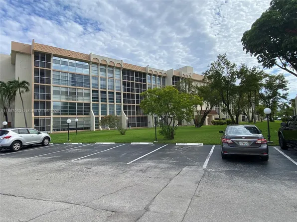 851 Three Islands Blvd APT 512, Hallandale Beach, FL 33009