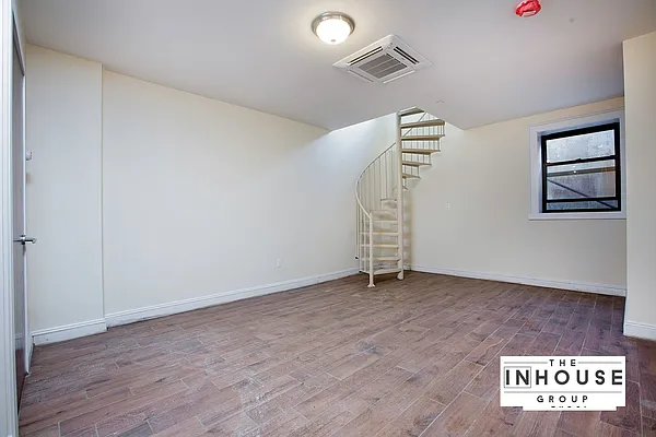 Rented by The InHouse Group | media 29