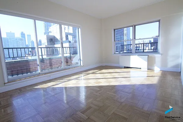 Rented by FirstService Realty (legacy) | media 33