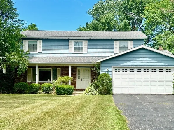 349 Howard Dr, Youngstown, NY 14174