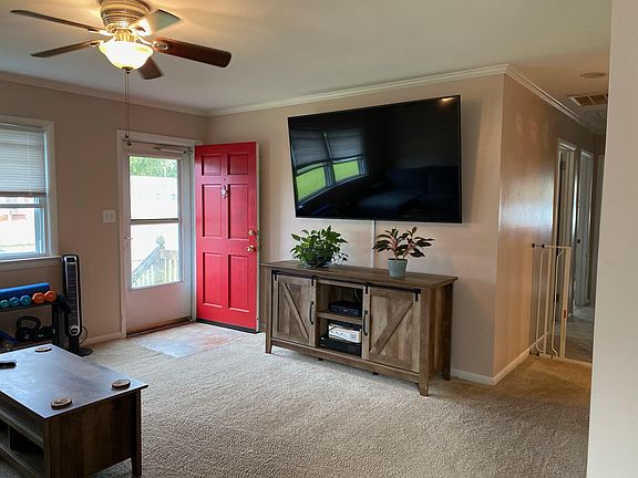 Family Room showing front entrance