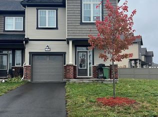 2119 Winsome Ter, Ottawa, ON K4A 4Y3