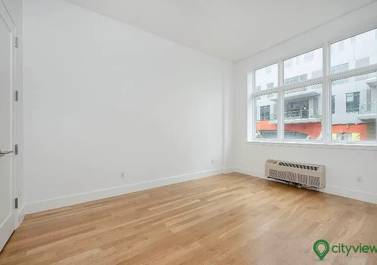 156 Hope St #3A — Photo 2