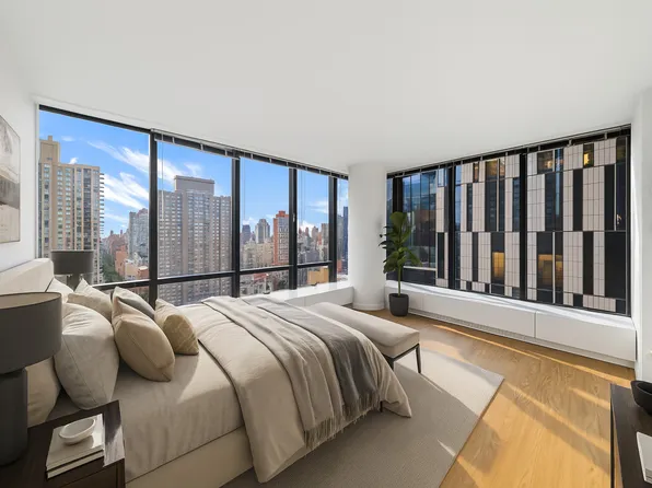 525 East 72nd Street image 4 of 17