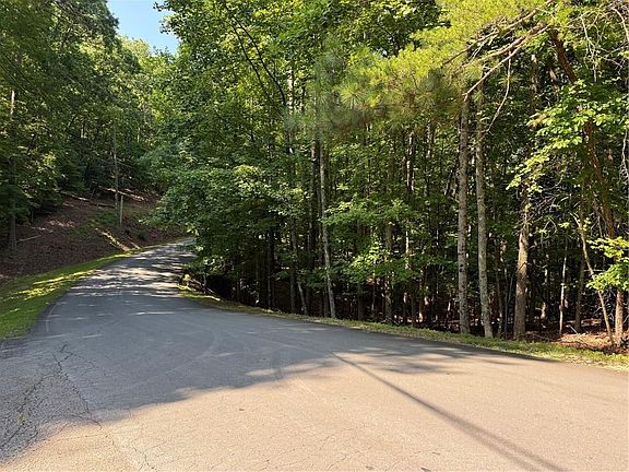 3rd image of 20 Hillside Dr #20