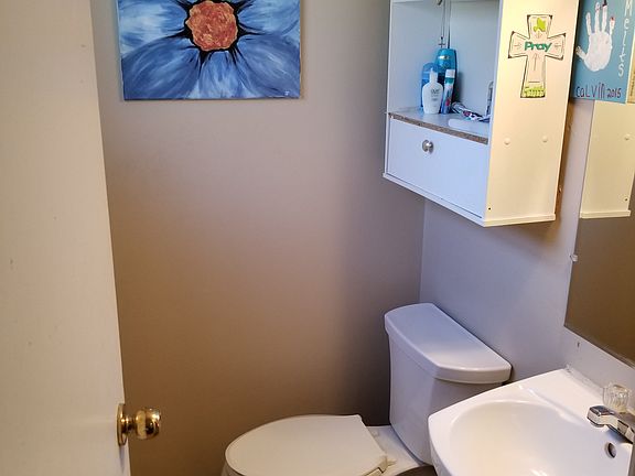 4th image of 36187 N Edgewood Dr