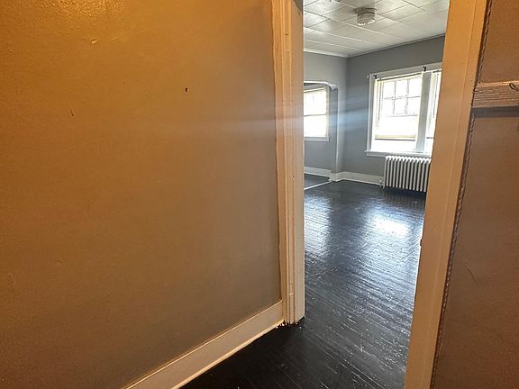 4th image of 237 Field St Unit 1