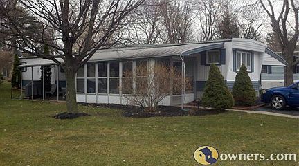 Front of unit - spacious corner lot