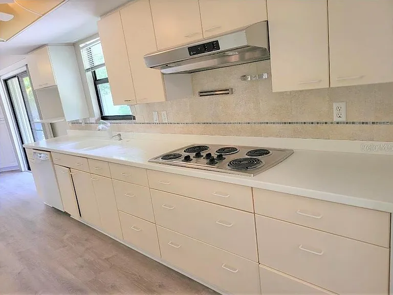 1711 Settlers Dr #7 — Photo 17