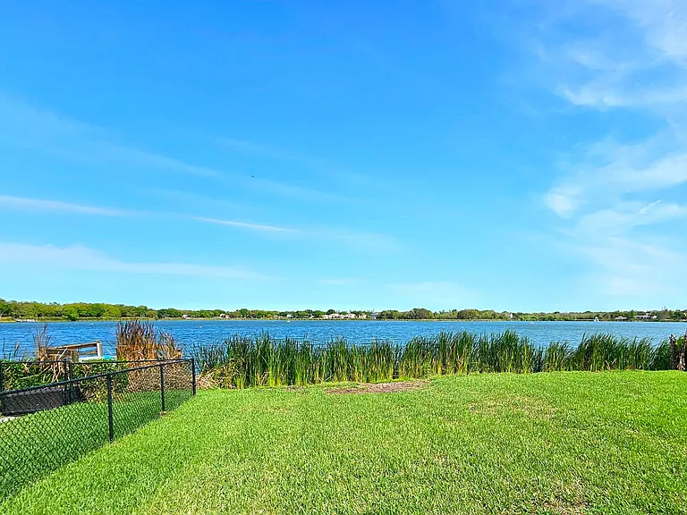 7209 Colonial Lake Dr — Photo 50