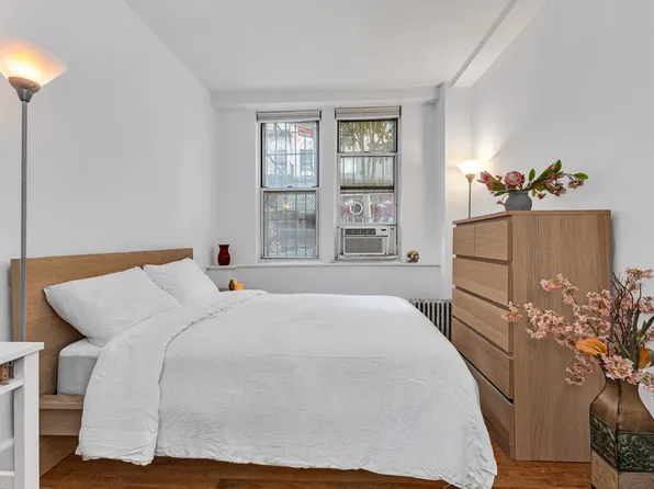 215 East 29th Street image 2 of 6