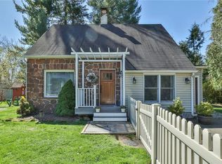 1 Miller Rd, Valley Cottage, NY 10989