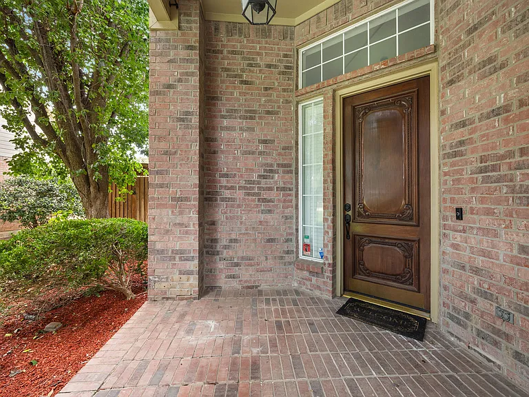 6805 Magnum Dr — Photo 4