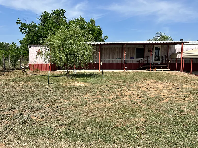 2702 Abilene St — Photo 2