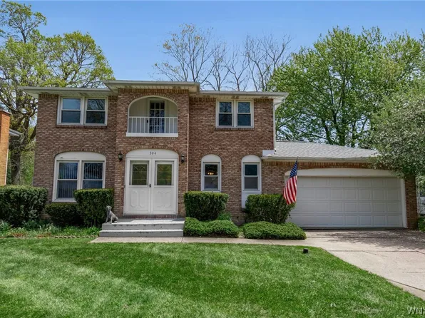 304 Vine Ln, Amherst, NY 14228