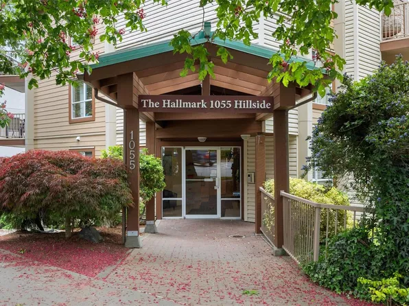 1055 Hillside Ave #105, Victoria, BC V8T 2A4