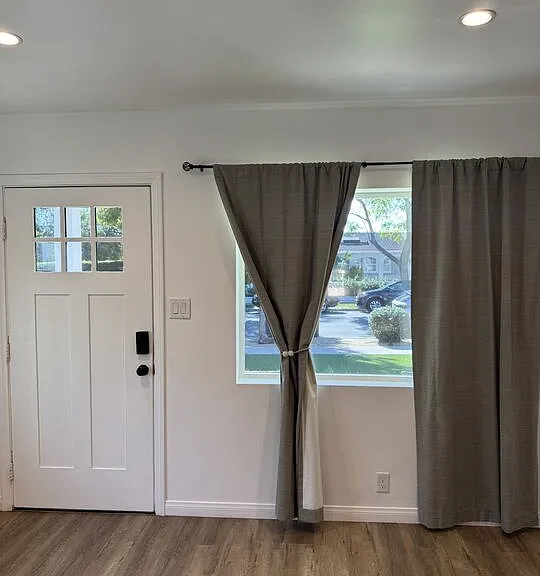 446 N California St — Photo 14