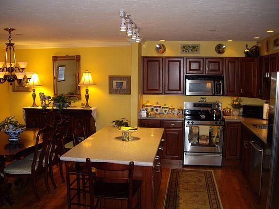 Kitchen 104W
