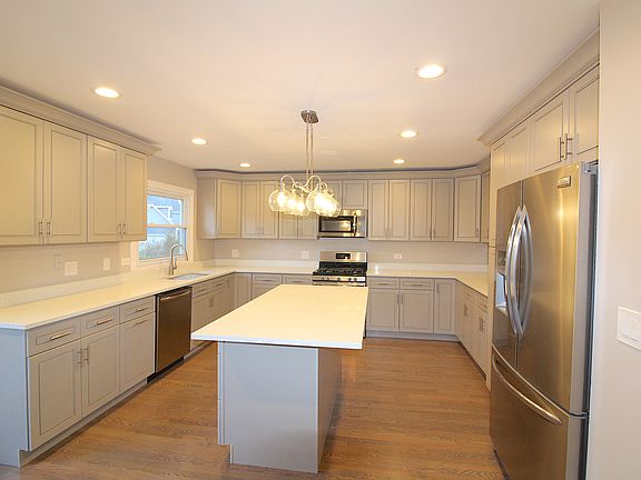 Sparkling Quartz Counters