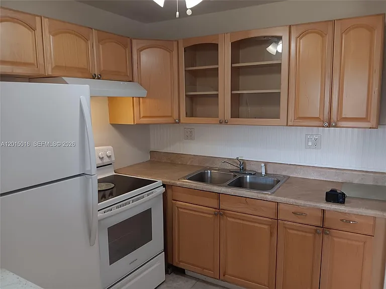 132 Andover E #132-F — Photo 38
