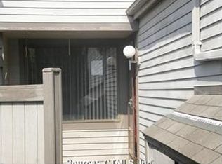 602 Longfellow Dr, Branford, CT 06405