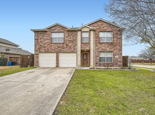2211 Wagon Wheel Trl, Corinth, TX 76208