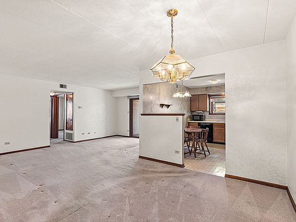 3rd image of 3024 Matthew Ln APT C2