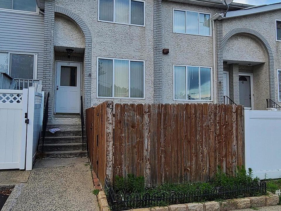 1st image of 47 Wildwood Ln