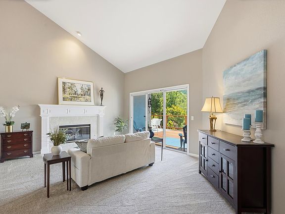 4th image of 6332 Meadowridge Drive