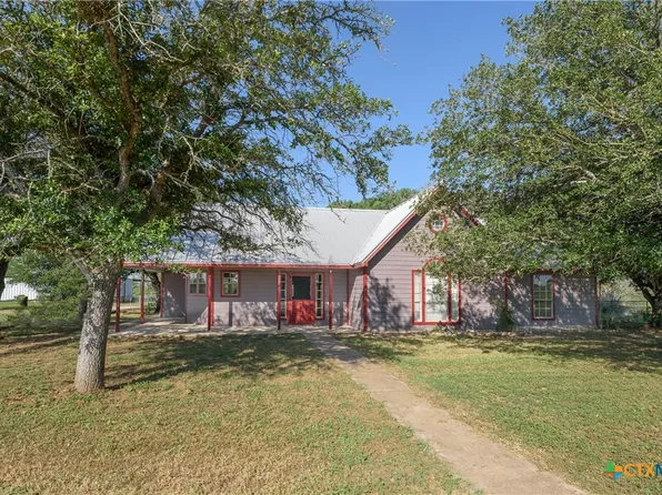 553 Warncke Rd, La Vernia, TX 78121
