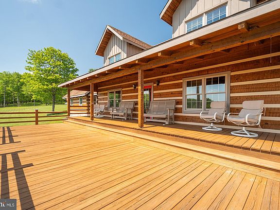 5th image of 301 Broadwater Dr