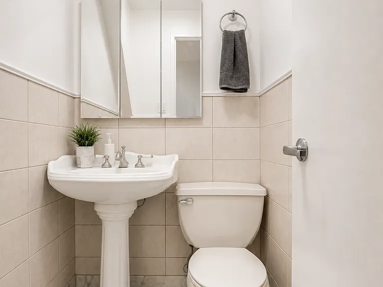 257 Water St #4C — Photo 9