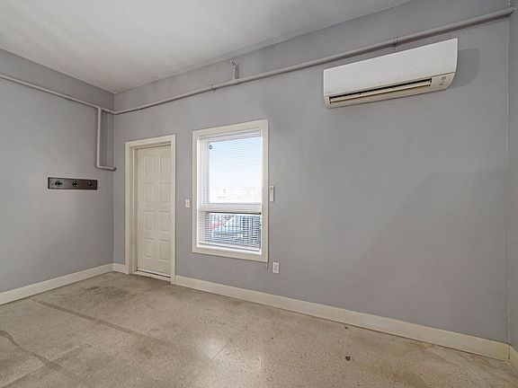 3rd image of 5300 Longview Rd #4